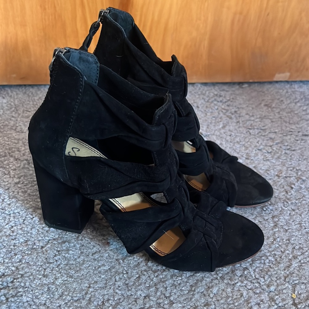 Heeled Sandals - Picture 2 of 5